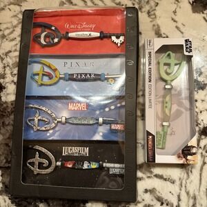 Disney Store Starter Collectible Key Set Pixar Marvel Star Wars Walt Disney NEW
